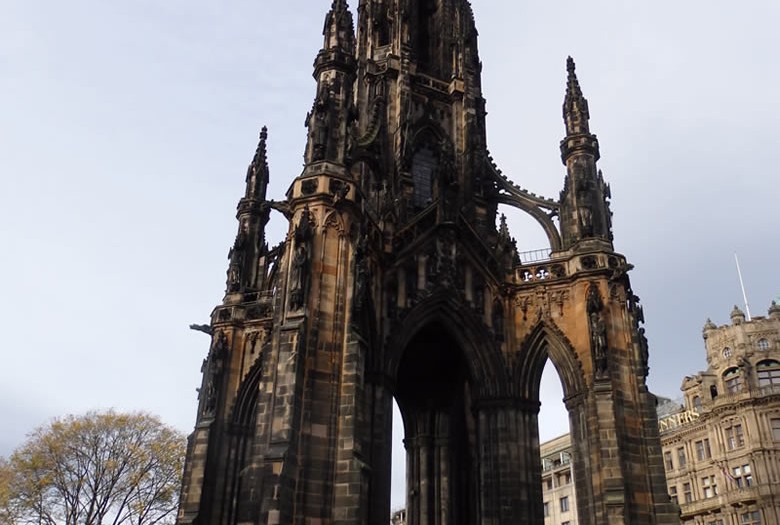 Scott monument edinburgh